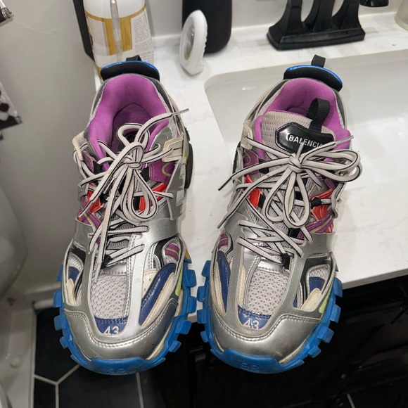 Balenciaga Track Sneaker (Men)
MULTICOLOR, Size 10US / 43EU - Picture 6 of 6